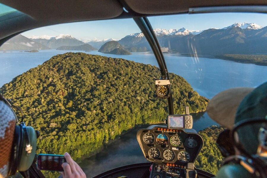 Te Anau: 30-Minute Fiordland National Park Scenic Flight - That mountain tarn landing: the part many people underestimate