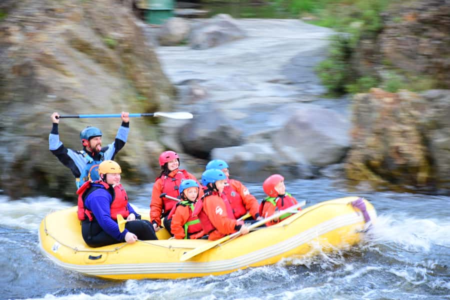 Te Awa Kairangi Grade 2 Scenic Rafting Tour - Gear and safety: why being warm changes everything