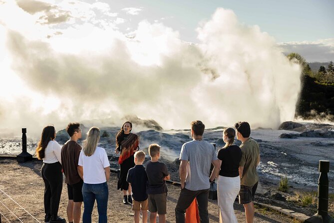 Te Puia: Te Pō Indigenous Evening Experience Combo - Pātaka Kai hāngī buffet dinner: what you’re really buying with your ticket