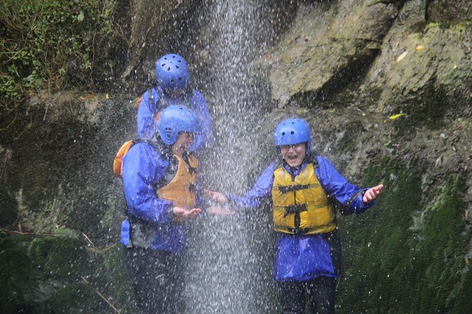 The Awesome Scenic Rafting Adventure - Full Day Rafting on the Rangitikei River - Lunch by the riverside: the unsung highlight of a full-day tour
