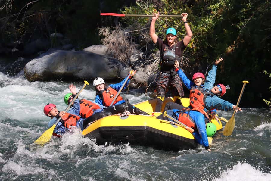 Tongariro River: Grade 3 Whitewater Rafting - After the Rapids: Back to Base and the Photo Check