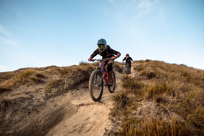 Unlock Your Potential with a Private mountain bike lesson. - Your 4-hour rhythm: pickup, Lake Wakatipu, then trail practice