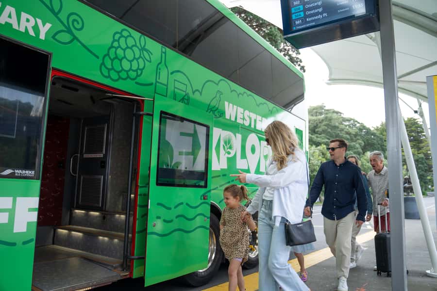 Waiheke Island: Ferry & Hop-On Hop-Off Explorer Bus Tickets - Key things to love about Waiheke Explorer bus day