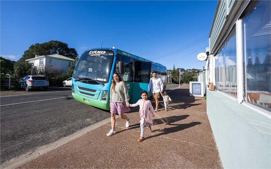 Waiheke Island: Ferry & Hop-On Hop-Off Explorer Bus Tickets - Guides and personalities: the human side of the route