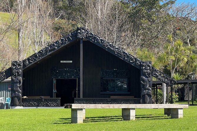 Waiheke Island Private History and Heritage Tour - Lunch, Optional Tastings, and Keeping Your Budget Honest