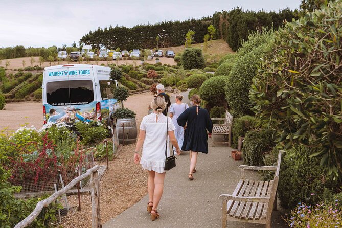Waiheke Island: Taste&Graze Whisky Cellar Tour, Food, Olive Oil - Stop 5: Allpress Stays Matiatia Millhouse for olive oil taste tests