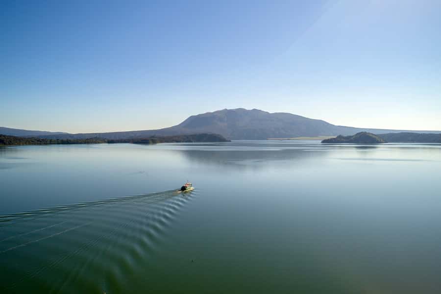 Waimangu: Volcanic Valley Walk and Lake Rotomahana Cruise - The self-guided walk in Waimangu, 1.5 to 2 hours on trails 1.5km to 4.5km