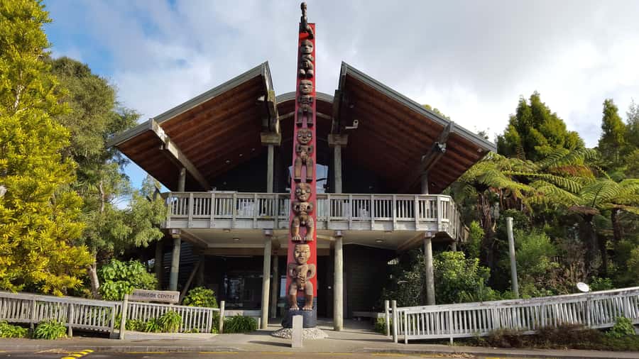 Waitakere Ranges Wilderness Experience Tour from Auckland - Piha Beach black sand: the walk, the drama, and how long you get