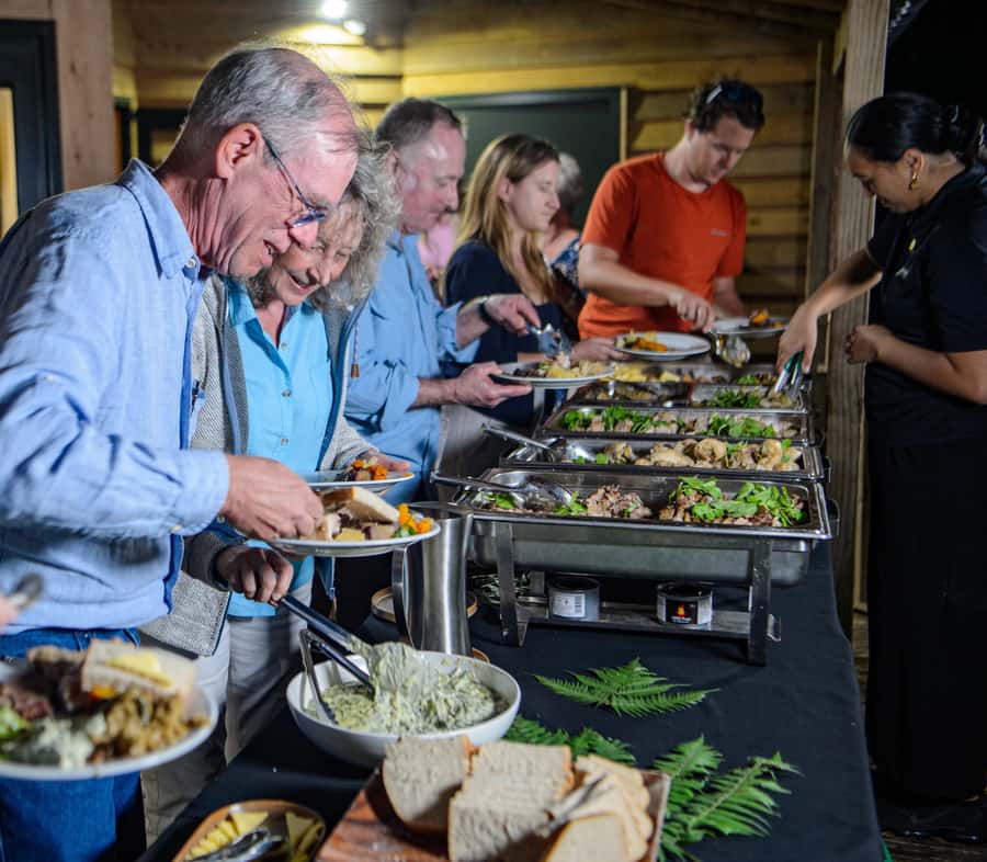 Waitangi: Treaty Grounds Hāngī and Concert Combo Pass - Your 6pm Start at Whare Waka Café (How the Evening Flows)