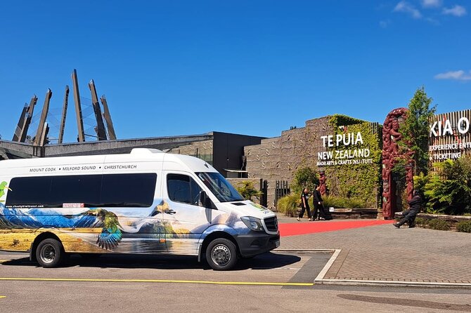 Waitomo Caves & Rotorua - Te Puia Small-Group Tour from Auckland - Rotorua at Te Puia: geysers, Māori culture, and the kiwi-factor