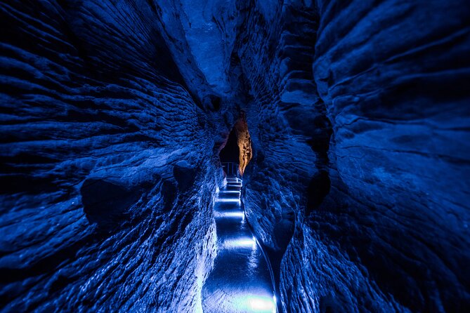 Waitomo Glowworm & Ruakuri Twin Cave - Private Tour From Auckland - What to pack and wear: cold caves, stairs, and camera rules