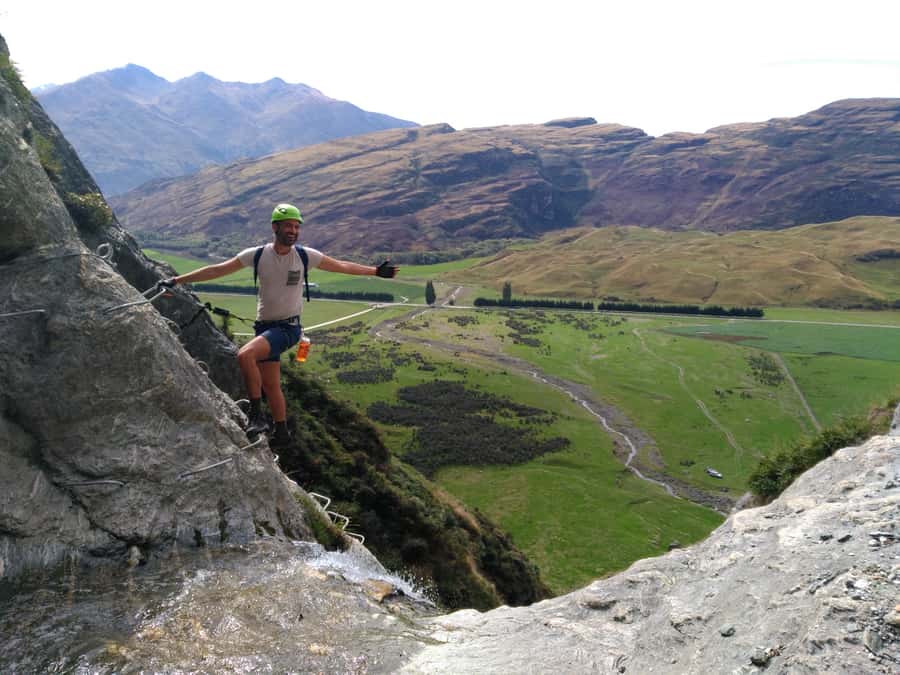 Wanaka: 4-Hour Intermediate Waterfall Cable Climb - Descent timing and how to wear the right gear