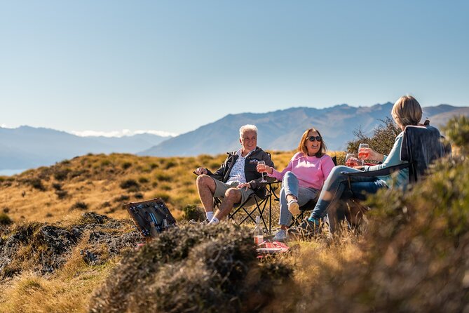 Wanaka 4x4 Explorer The Ultimate Lake and Mountain Adventure - Picnic time with local details, morning tea or afternoon wine