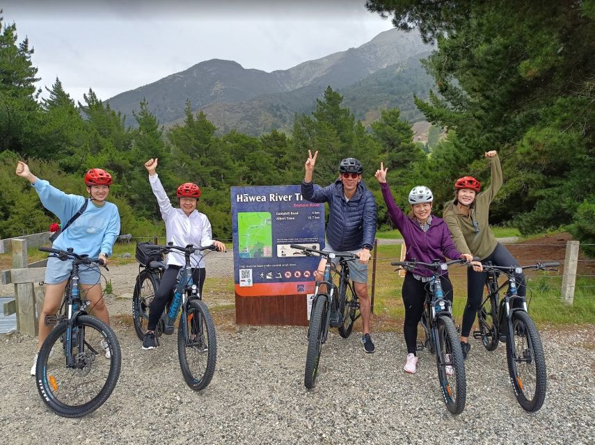 Wānaka: Gladstone Track and Wanaka Trails on Bike or eBike - How the stops work: Pembroke Patisserie and #thatwanakatree