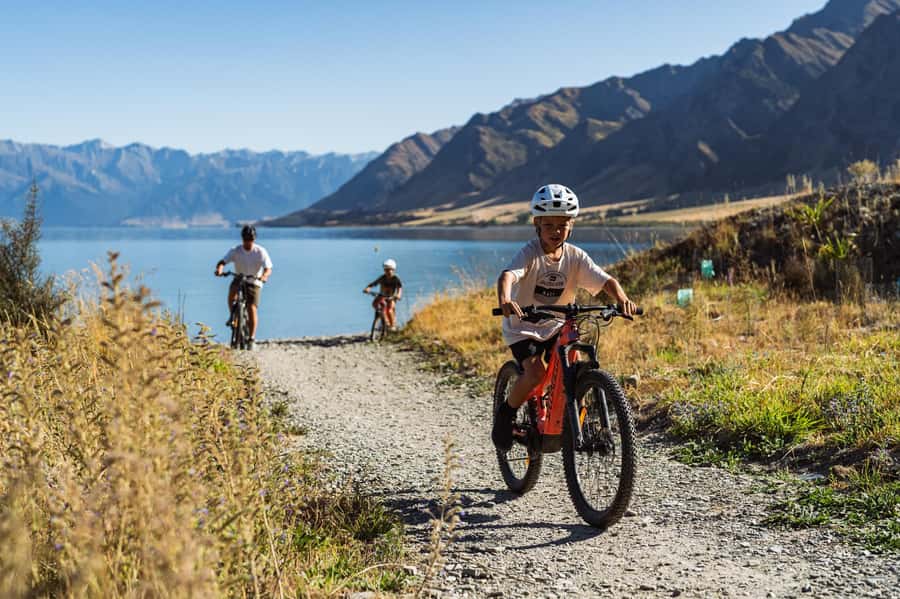 Wānaka: Gladstone Track and Wanaka Trails on Bike or eBike - Getting set up at 103 Ardmore Street and meeting your crew