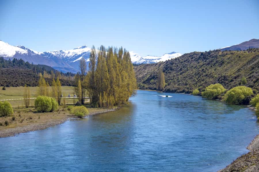 Wanaka: Jet Boat Ride on Clutha River - How the Crew Keeps It Feeling Thrilling, Not Risky