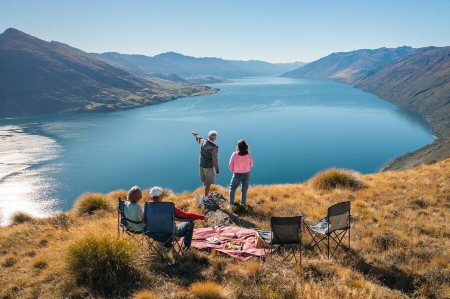 Wanaka: Mount Burke 4x4 Explorer and Boat Tour - Mount Burke by 4x4: panoramic views over Mount Aspiring National Park