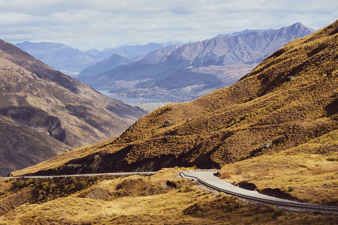Wanaka Private Day Trip from Queenstown: TravelnGo - Cardrona Hotel and the Cardrona Bra Fence: Quick Stops With Personality