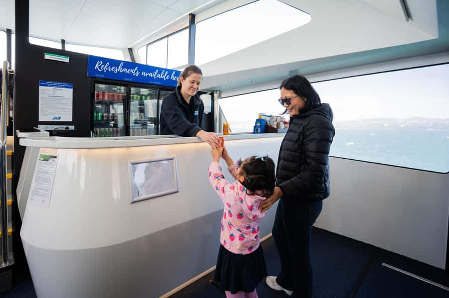 Wellington: Commentated Harbour Explorer tour - FAQ