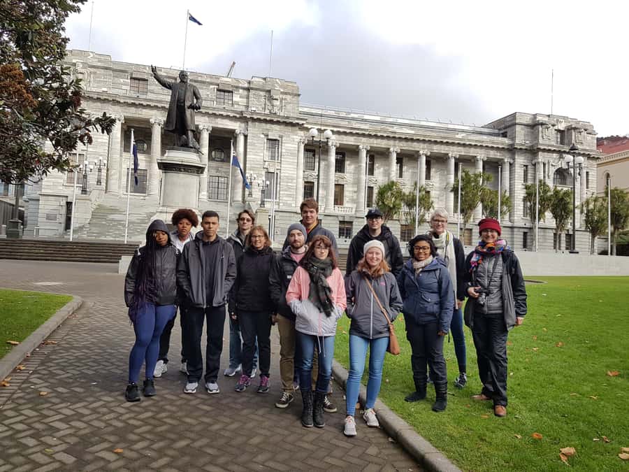 Wellington: Private Day Tour with Lunch - Chocolate Fish Cafe lunch by the sea