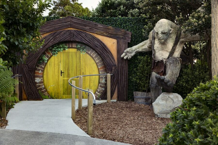 Wellington: Wētā Workshop Guided Tour Ticket - How the guide connects the craft to what you love on screen