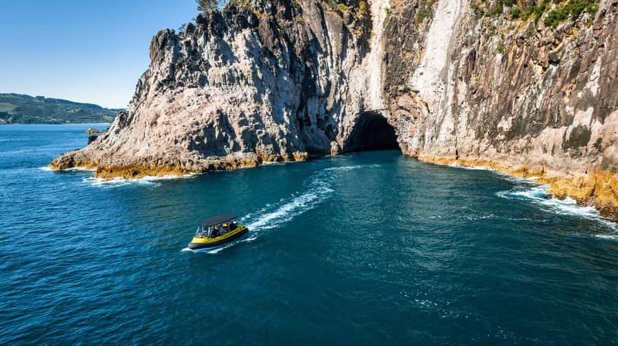 Whitianga: 2-Hour Cathedral Cove and Volcanic Coast Cruise - 12 Kilometers of Volcanic Coast From Whitianga Wharf
