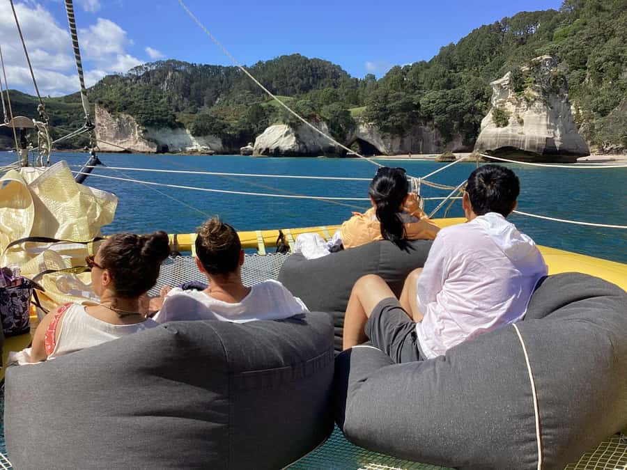 Whitianga: Sailing Trip to Cathedral Cove - Optional swim and snorkel in the marine reserve