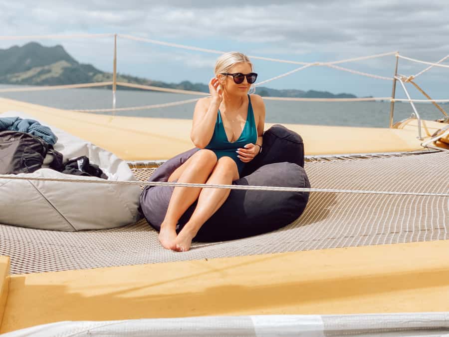 Whitianga: Sailing Trip to Cathedral Cove - Sailing past Cathedral Cove: what the water view changes
